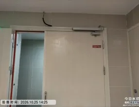 6-2-23楼，1-2号户型的消防门，业主要求敞开，需工程部维修